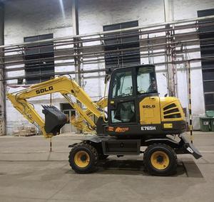 Motor de excavadora de ruedas E765H de la nueva marca china, alta potencia de excavación, certificado CE, capacidad de cazo de 0.21m, 1 año de garantía. - Product Image 2