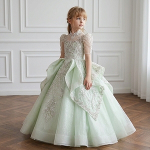 Vestido de Gala para Niñas Wn1790 Verde Menta, con Lentejuelas Plateadas y Flores de Encaje, Largo hasta el Suelo, 100% Poliéster, Cuello Alto - Product Image 1