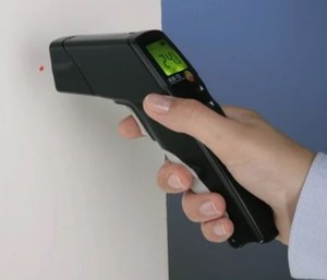 Thermomètre infrarouge TESTO 830-T2 -30 à 400°C, optique 12:1, laser 2 points, émissivité réglable pour la maintenance industrielle et le CVC - Product Image 5