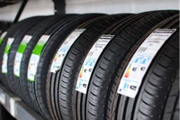Papier enduit de colle pour pneus à haute adhérence, rouleau jumbo auto-adhésif sur mesure, vente chaude