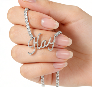 จี้ห้อยคอแบบปรับแต่งชื่อได้ <span class=keywords><strong>Hiisees</strong></span> ชุบทอง 18K พร้อมสร้อยคอเทนนิสประดับเพชร CZ สำหรับผู้หญิงผู้ชาย ทำจากทองเหลืองและเพชรซิร์คอน เหมาะสำหรับเป็นของขวัญ - Product Image 2