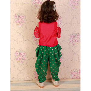 Ensemble de tenue ethnique pour filles, haut à épaules dénudées et pantalon dhoti imprimé, rouge et vert, pour fêtes, festivals et mariages - Product Image 1