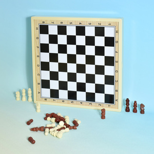 Jeux d'échecs magnétiques de voyage fabriqués par OEM, échiquier pliable portable avec pièces pour jeu de table - Product Image 6