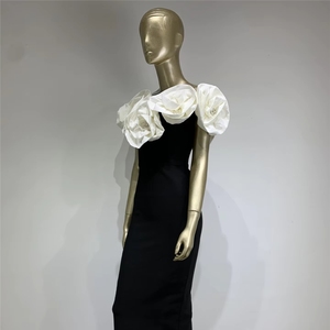   Robes de soirée longues de luxe de haute qualité, <span class=keywords><strong>blanches</strong></span>, avec de grandes <span class=keywords><strong>fleurs</strong></span> 3D, sans bretelles, moulantes, élégantes pour femmes, <span class=keywords><strong>robe</strong></span> bandage - Product Image 3