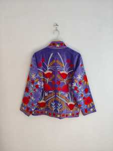 Veste en velours Suzani faite à la main, broderie ethnique artisanale, manteau d'hiver bohème, tenue de festival artistique, veste Suzani pour femmes - Product Image 4