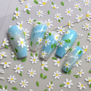 สติกเกอร์ติดเล็บลายดอกเดซี่สีขาว 5 มิติ ลายดอกเดซี่นูน ใบไม้สีเขียว สติกเกอร์ตกแต่งเล็บ DIY สำหรับฤดูใบไม้ผลิและฤดูร้อน - Product Image 4
