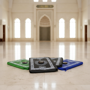 Tappetino da Preghiera Islamico Portatile in Poliestere con Bussola, Tappeto da Viaggio per Moschea, Tappetino da Preghiera Tascabile con Bussola - Product Image 2