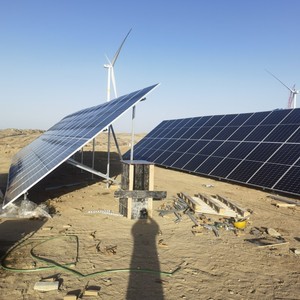 Système d'énergie solaire 30 kW, silicium monocristallin, 380 V, montage au sol, irrigation agricole, contrôleur MPPT - Product Image 2