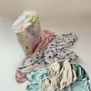 Trapos de Limpieza Industriales 100% Algodón, Multicolor, Compactados, 10 Kg, Trapos de Camiseta de Color Claro - Product Image 1