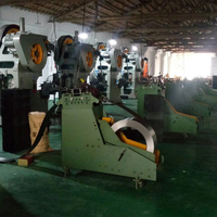 Machine de déroulage et de redressement intégrée 2-en-1 à servomoteur NC robuste avec presse à poinçonner pour matériaux en bobine pour fil et tuyaux