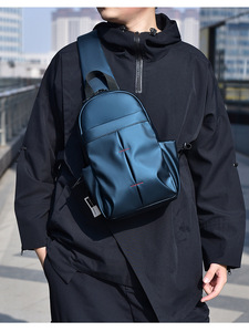 Sac banane moderne personnalisé en PU léger et décontracté, sac à dos de poitrine multi-poches pour voyage avec porte-bouteille d'eau - Product Image 4