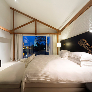Juego de Muebles de Dormitorio para Hotel Boutique Comercial, Estructura de Cama Moderna de Madera Sólida, Servicio de Diseño y Construcción Totalmente Personalizado - Product Image 2