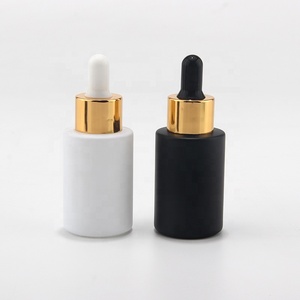 Frasco cuentagotas de vidrio de aceite de esencia pequeña esmerilada para el cuidado de la piel, aceite de suero, 30ml, <span class=keywords><strong>precio</strong></span> al por mayor de China, envase cosmético blanco y negro - Product Image 3
