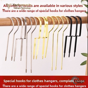 ไม้แขวนเสื้อไม้พร้อมตะขอโลหะสีดำทรงกลมสำหรับใช้ในบ้าน - Product Image 2