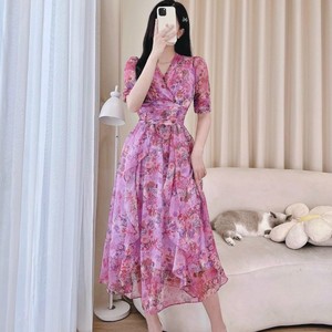 Vestidos Largos con Cuello en V, Talla Única, Estilo Casual de Verano, Alta Calidad, Lavables, Empacados Individualmente en Bolsa de Polipropileno, de Fabricante Vietnamita - Product Image 1