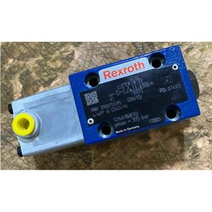 Vanne directionnelle hydraulique Rexroth 4WP 6 D60/N à quatre voies, fabrication allemande - Product Image 1