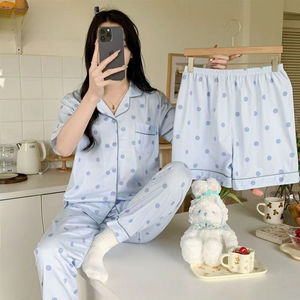 Pigiama con struttura allungata per l'esportazione in primavera e autunno. È un dolce e grazioso cardigan da donna per un look casual. - Product Image 2