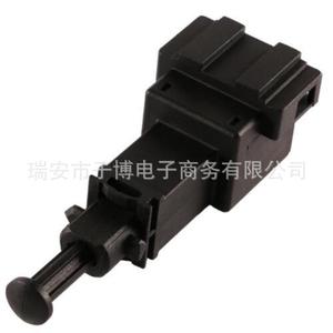 สวิตช์ไฟเบรก 1J0945511A สำหรับรถยนต์โฟล์คสวาเก้น สโกด้าอะไหล่ทดแทน - Product Image 1
