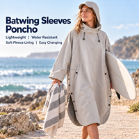 Poncho de change d'extérieur à marque privée, doublure polaire fine, résistant à l'eau, manches longues chauve-souris, robe de bain et de surf pour hommes et femmes