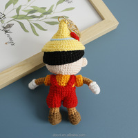Porte-clés poupée garçon en crochet fait main, adorable poupée amigurumi à long nez, breloque de sac, breloque de sac à dos, cadeau, objets décoratifs