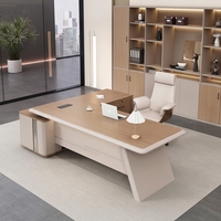Ensemble de bureau de direction moderne en bois clair, table de PDG avec armoire latérale, bibliothèque, mobilier de bureau de luxe pour manager
