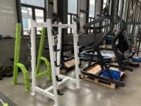 Soporte de Barra de Pesas de Metal para Gimnasio Comercial o Casa, Equipo de Fitness, Banco, Color Personalizable, Planificación de Espacio 3D Gratuita
