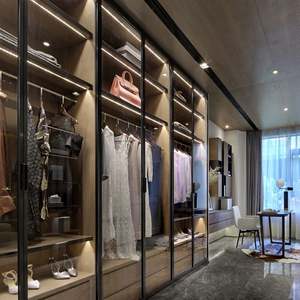 Dressing contemporain sur mesure en aluminium et verre transparent, mobilier moderne convertible pour chambre et salon, idéal pour les hôtels - Product Image 3