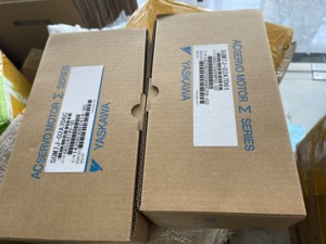 มอเตอร์เซอร์โว AC ยี่ห้อ Yaskawa รุ่น SGM7J-02A7D61 จากญี่ปุ่น ของแท้ 100% ใหม่เอี่ยม - Product Image 1