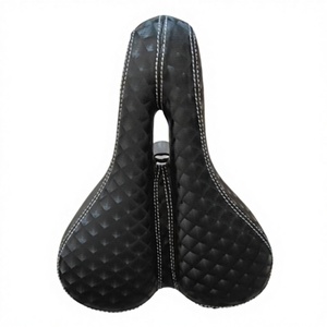 Selle de vélo Hongteng noire simple, légère, confortable et sécurisée avec ventilation - Product Image 3