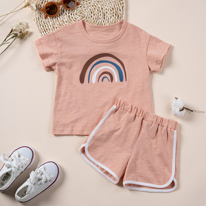 Trendy outfit voor babyjongens, maanprint, zachte katoenen stof, T-shirt met ronde hals en shorts met contrasterende bies, casual <span class=keywords><strong>set</strong></span> - Product Image 5