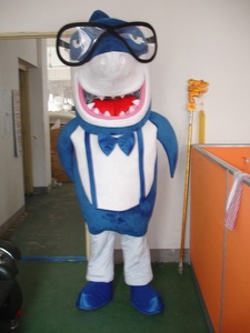 Costume de mascotte de <span class=keywords><strong>requin</strong></span> <span class=keywords><strong>bleu</strong></span> pour adulte, mignon, pour spectacle promotionnel - Product Image 4