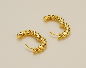 Orecchini a Cerchio Intrecciati Placcati Oro 14k Stile <span class=keywords><strong>Roma</strong></span>, Vendita Calda - Product Image 4