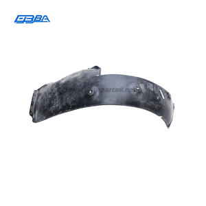 Revêtement d'habillage de passage de roue avant droit d'occasion d'origine de haute qualité pour Porsche 992 992581330 - Product Image 2