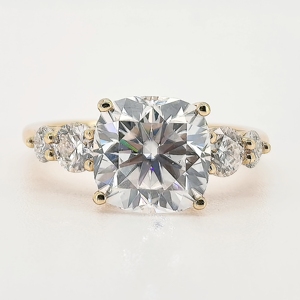 클래식 5 스톤 에메랄드 컷 모이사나이트 반지 S925 <span class=keywords><strong>18K</strong></span> 금 도금 VVS D 컬러 GRA 인증 모이사나이트 반지 - Product Image 2