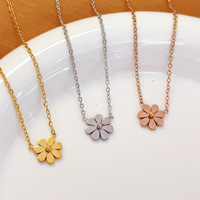 Collier en acier inoxydable avec pendentif fleur petite marguerite élégant pour femme, idéal pour le quotidien et comme cadeau de Saint-Valentin - Vente en gros