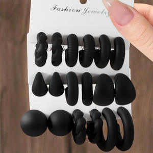 Conjuntos de Joyería de Moda, Aretes de Silicona Negros con Bola y Aros para Mujer, para Fiestas, Juego de 3 Pares - Product Image 3