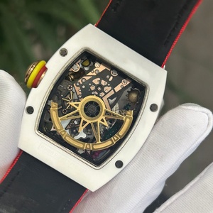 Montre mécanique de luxe, style urbain, cadran blanc en céramique ajouré, design unique avec visage souriant de designer - Product Image 5
