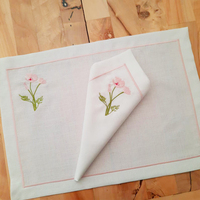 Serviettes de table rondes en lin brodées à la main, personnalisées, traditionnelles, 20 x 20 pouces, ourlées, réutilisables, lavables, pour la maison et la salle à manger