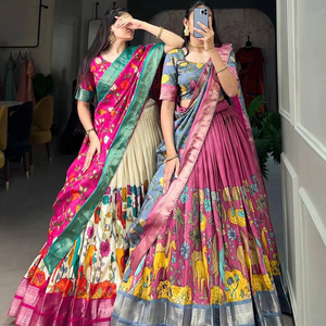 Kalamkari Dola Zijde <span class=keywords><strong>Half</strong></span> Sari Met Weefrand En Kwastjes Gestikte Lehenga Set - Product Image 1
