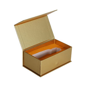 Caja de Regalo en Forma de Libro con Forro de Satén, Caja de Embalaje Cosmético con Tapa Abatible, Caja de Embalaje de Cartón Duro para Perfumes y Productos para el Cuidado de la Piel - Product Image 1