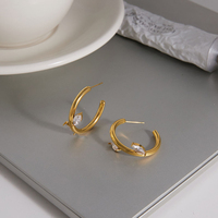 Boucles d'oreilles clous asymétriques en forme de feuille marquise avec zircon cubique, plaqué or 18 carats, en acier inoxydable, forme C, hypoallergéniques, bijoux délicats pour femme