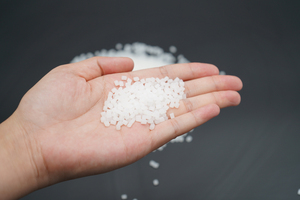 Masterbatch antistatique permanent en PE, granulés de résine ESD pour emballages plastiques - Product Image 1