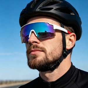 Gafas de Sol para Montañismo, Montura Blanca, Lentes de PC con Protección UV400, para Deportes al Aire Libre y Ciclismo - Product Image 1