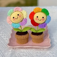 Ensemble de pots de fleurs au crochet avec visage souriant, mini-plantes de tournesol tricotées à la main, joli ornement de bureau, cadeau pour la décoration intérieure
