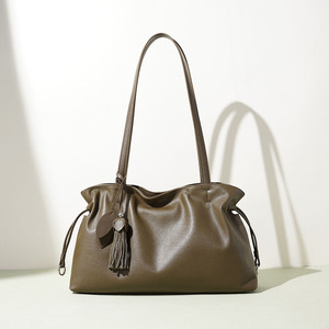 Nuevo Bolso Tote <span class=keywords><strong>de</strong></span> Lujo para Mujer, <span class=keywords><strong>de</strong></span> Cuero Genuino, con Capa Superior Suave <span class=keywords><strong>de</strong></span> Piel <span class=keywords><strong>de</strong></span> Vaca, Bolso <span class=keywords><strong>de</strong></span> Hombro <span class=keywords><strong>de</strong></span> Gran Capacidad, Bolso <span class=keywords><strong>de</strong></span> Mano Femenino con Borla, Estilo Hobo - Product Image 5