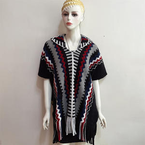 Style vintage automne hiver frange à <span class=keywords><strong>capuche</strong></span> cape femmes en vrac <span class=keywords><strong>tricot</strong></span> rayure avec gland pour automne châles 2025 - Product Image 2