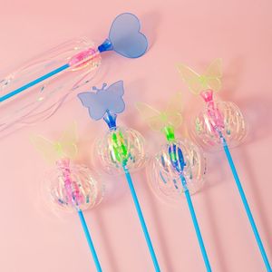 Baguette magique à bulles avec un cœur de papillon lumineux, jouet en plastique pour enfants de 4 à 7 ans - Product Image 1