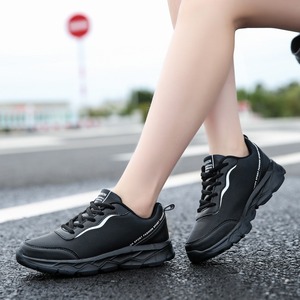 Zapatos deportivos de cuero Four Seasons para mujer, zapatillas informales de suela plana, zapatos de viaje, zapatos de moda, suela suave, talla grande - Product Image 3
