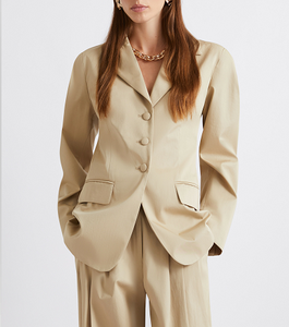 Elegante Blazer Beige de un Solo Botón para Mujer con Solapa con Muescas, Cierre de Cuatro Botones y Bolsillos con Solapa - Product Image 4