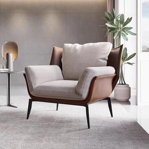 Poltrona Singola in Pelle PU Stile Italiano Moderno, Sedia da Salotto e Balcone dal Design Semplice, Poltrona Tigre - Product Image 1
